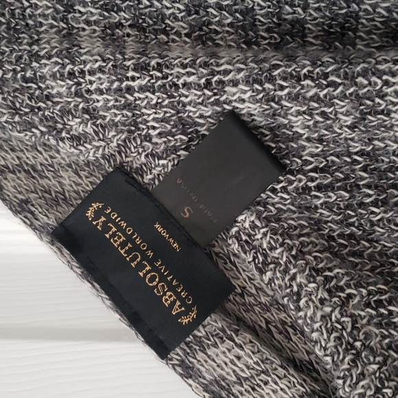 Sweater - Picture 4 of 5